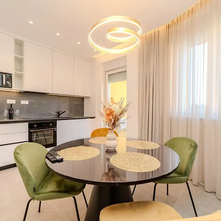 Kolovare Luxury Apartment