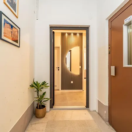 Kolovare Luxury Apartament *